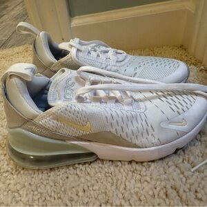 Women’s Nike air max 270 white/tan/teal size 6